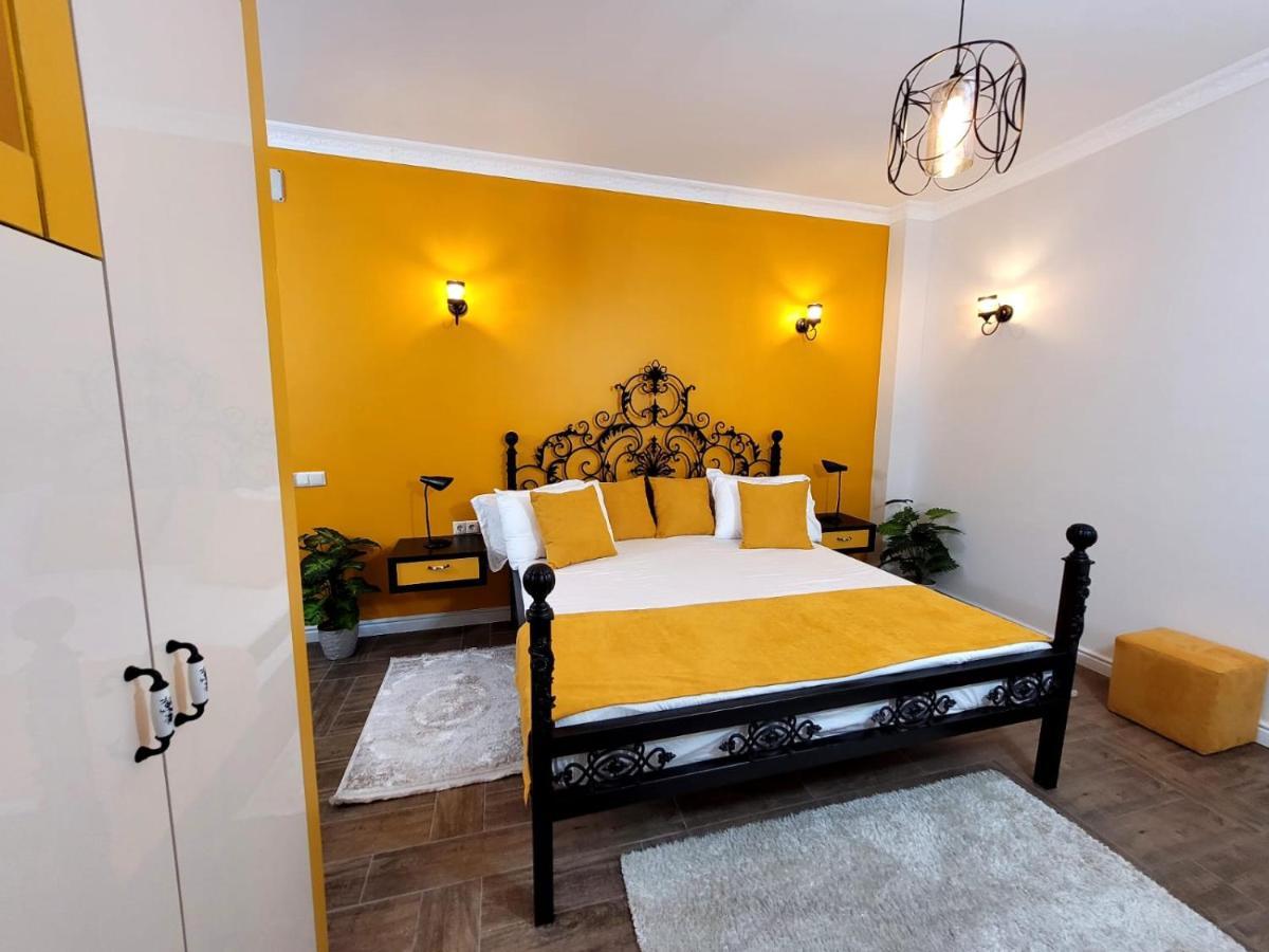 River Boutique Hotel Batumi Esterno foto