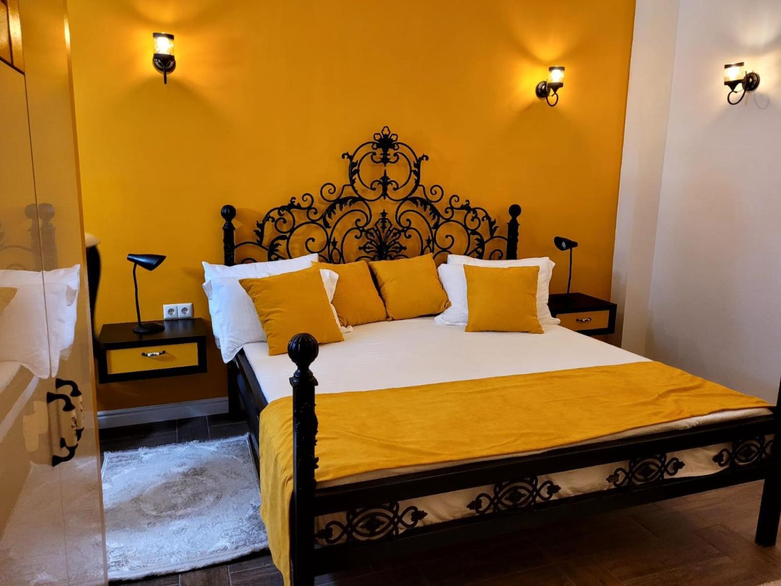 River Boutique Hotel Batumi Esterno foto